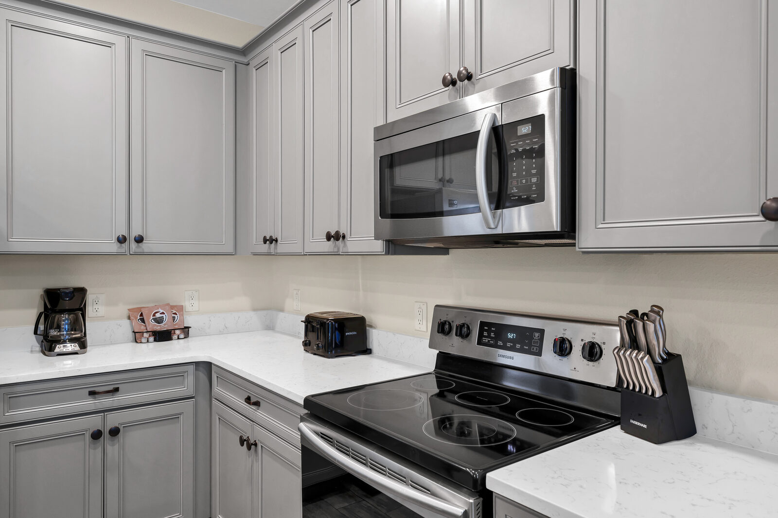 Range, counter space and knife block